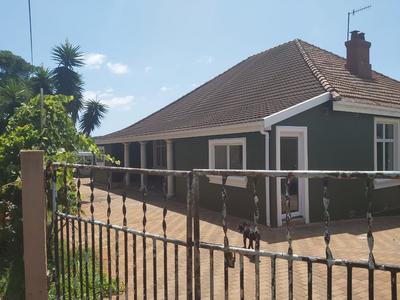 Semi-detached For Rent in Greenwood Park, Durban